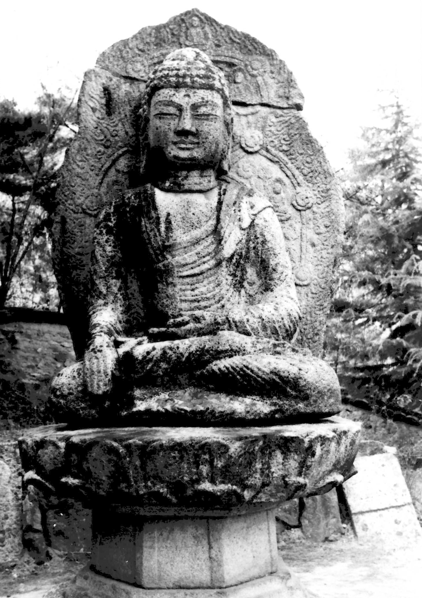 경주 남산 미륵곡 석조여래좌상_1